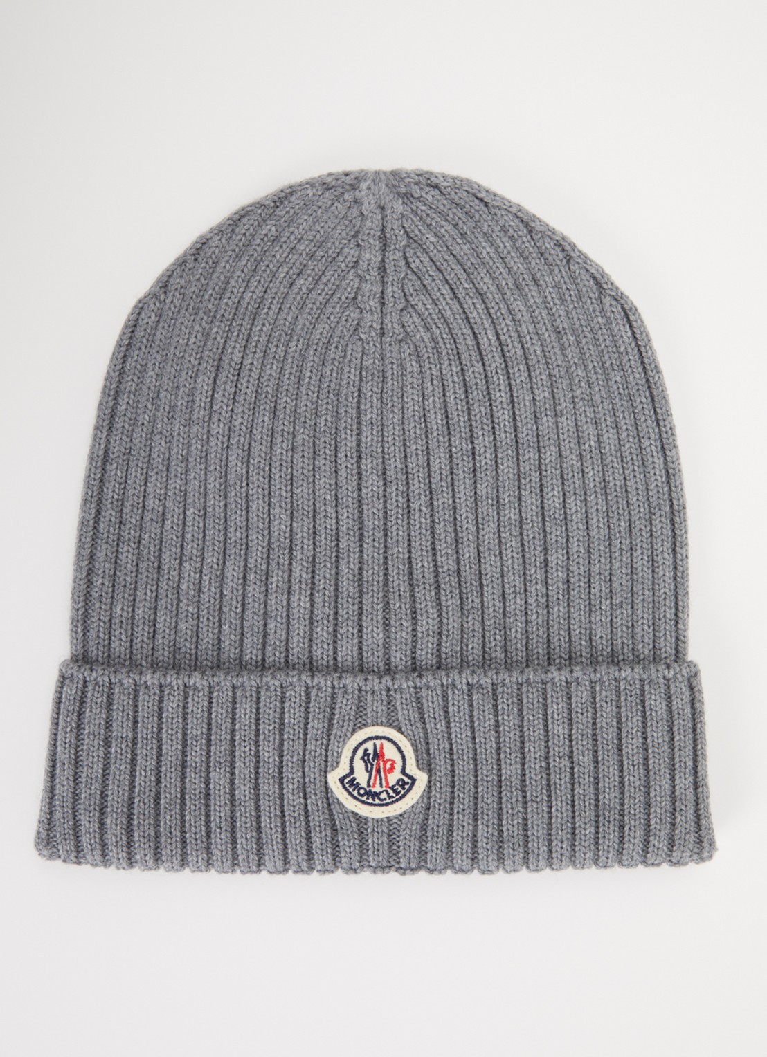 Moncler Ribgebreide muts van wol met logo - voorkant grijs