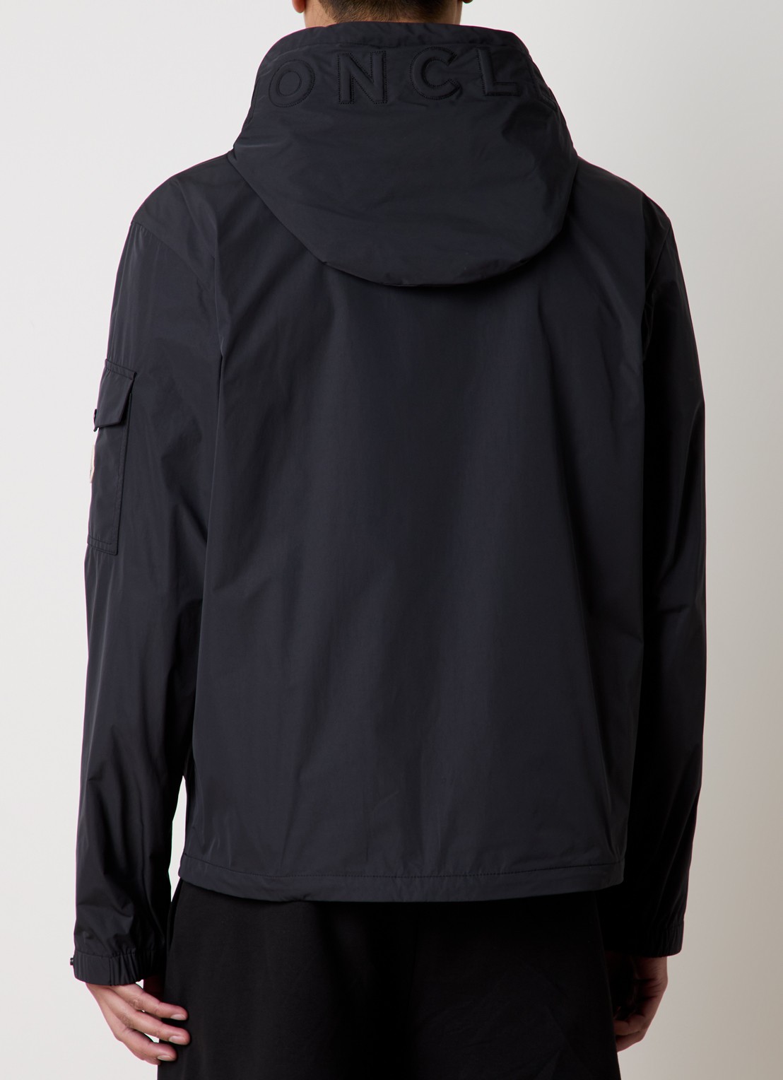 Moncler Sassiere windjack met capuchon - achterkant zwart