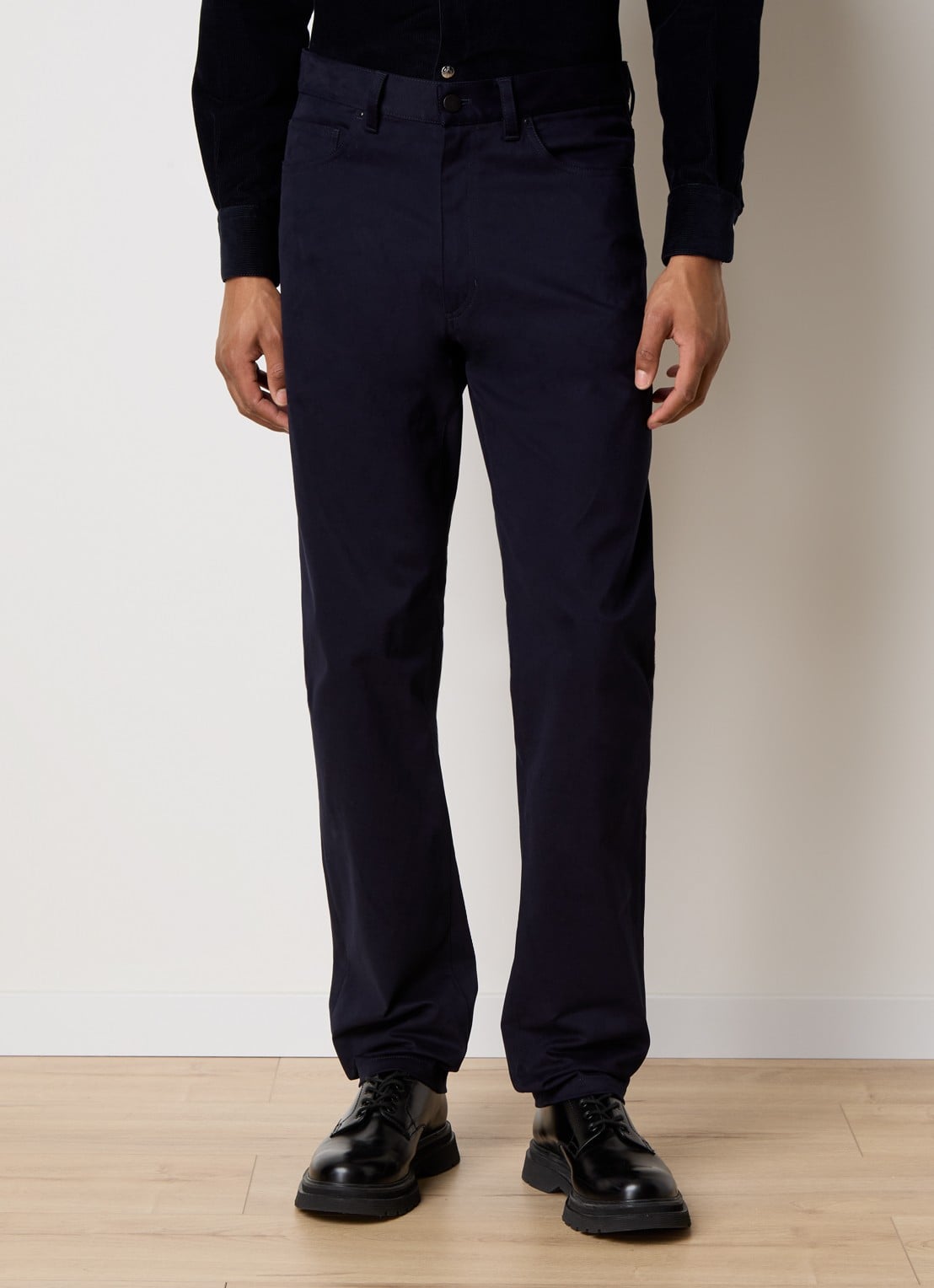 Moncler Slim fit chino met steekzakken - detail 4 donkerblauw