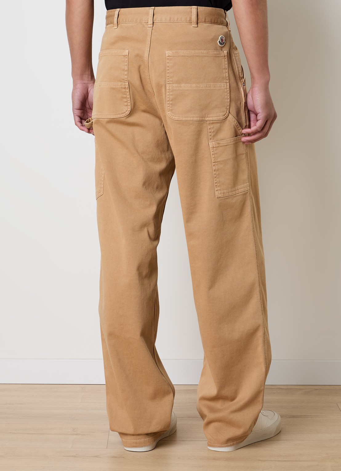 Moncler Straight fit broek met steekzakken en logo - achterkant camel