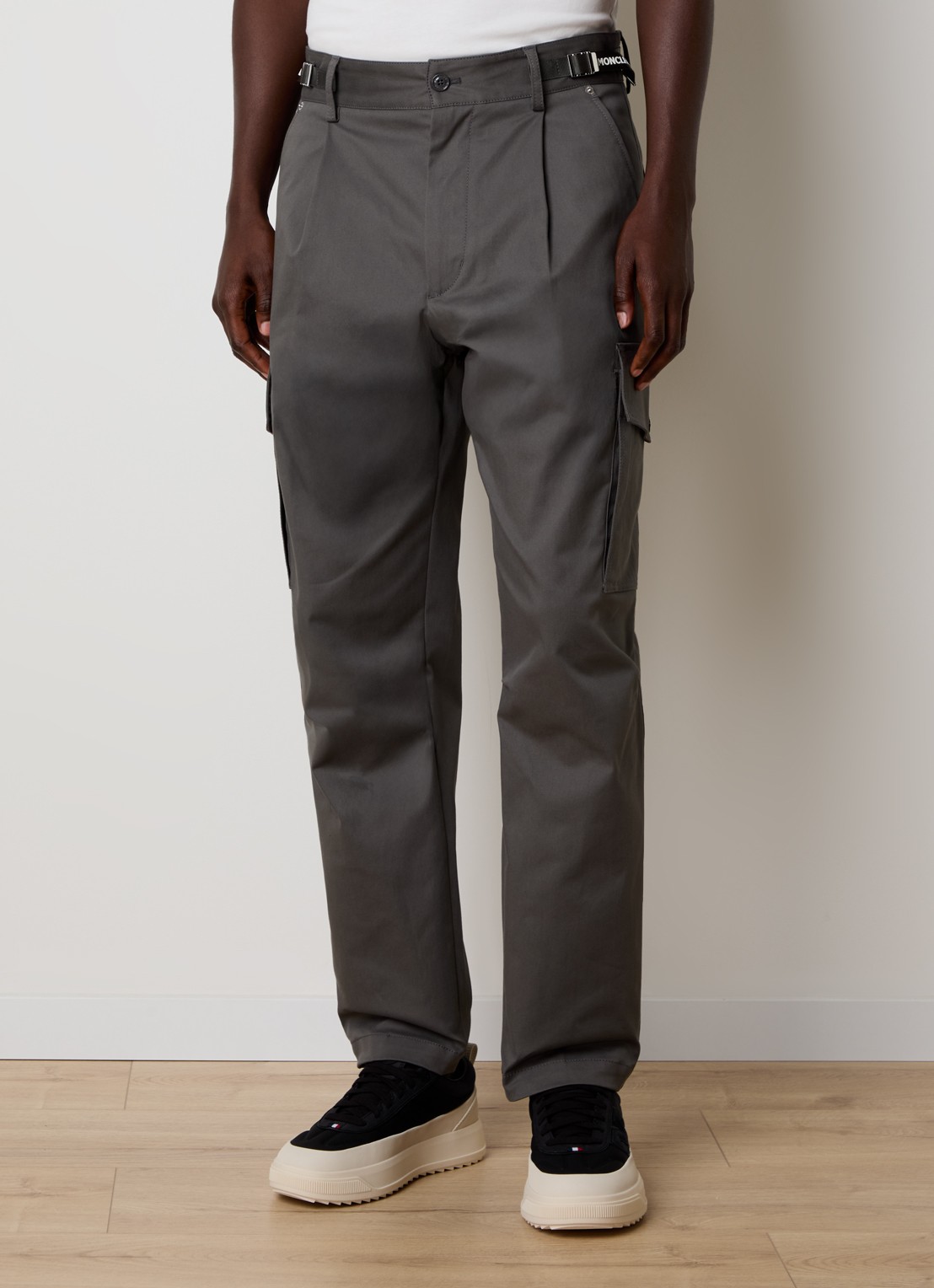 Moncler Straight fit cargobroek met steekzakken  - detail 4 grijs