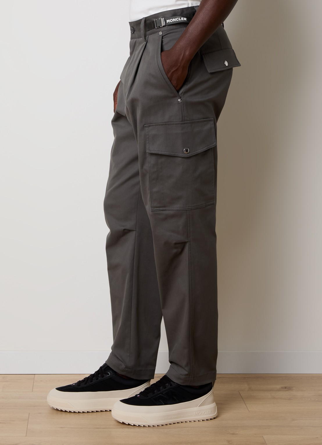 Moncler Straight fit cargobroek met steekzakken  - detail 5 grijs