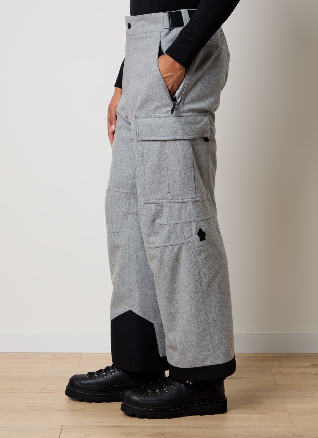 Moncler Straight fit ski-broek van scheerwol met klepzakken - detail 4 grijsmele