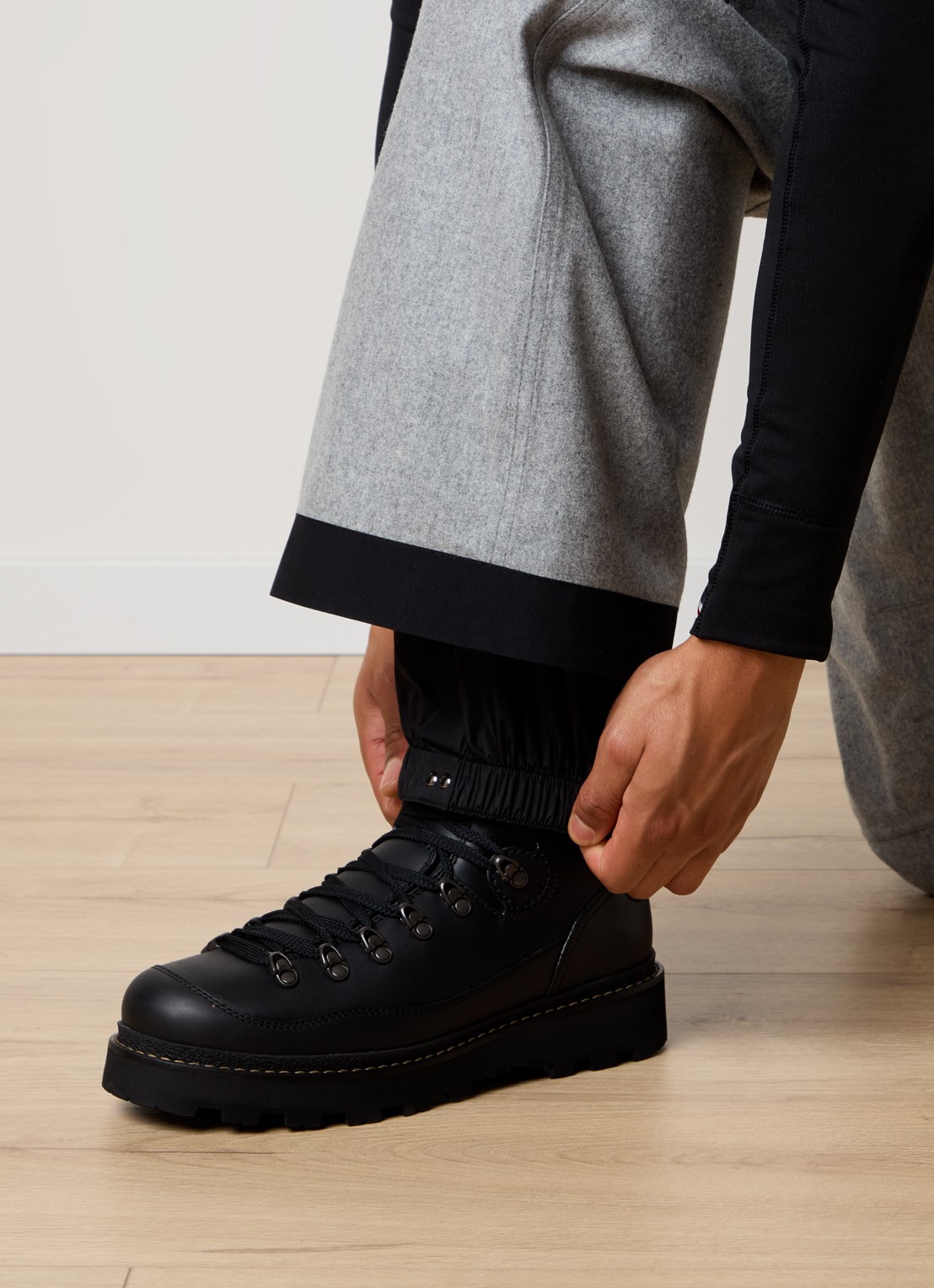 Moncler Straight fit ski-broek van scheerwol met klepzakken - detail 5 grijsmele