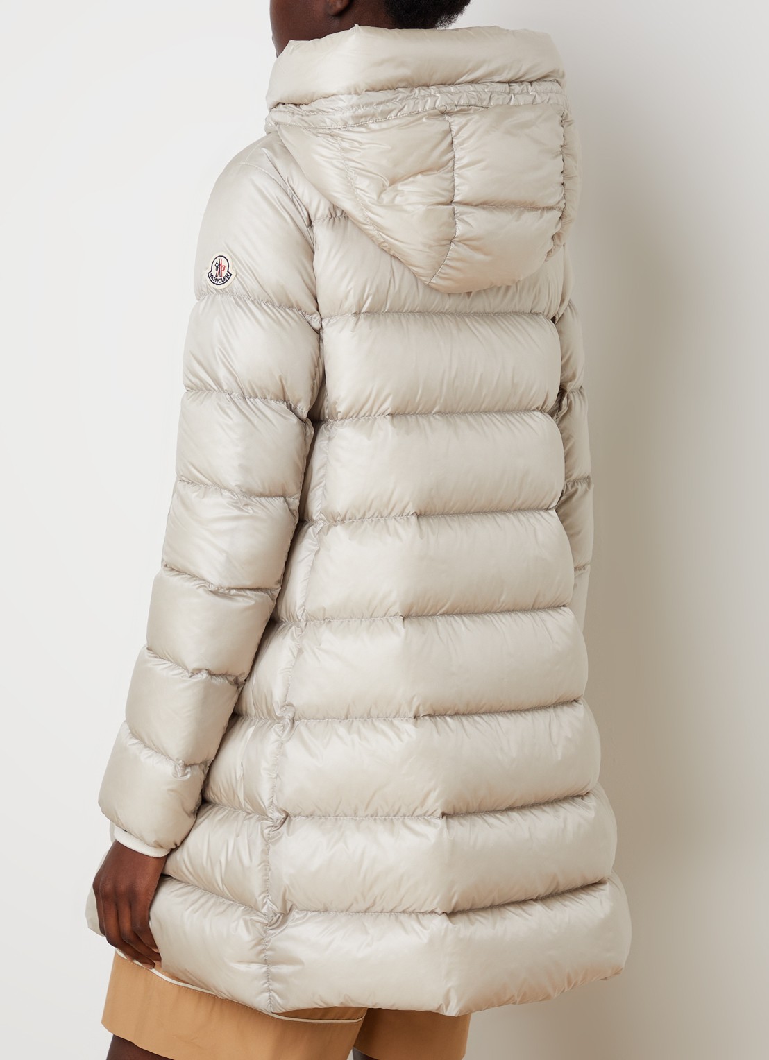 Moncler Suyenne longline pufferjas met donsvulling - achterkant 6 beige