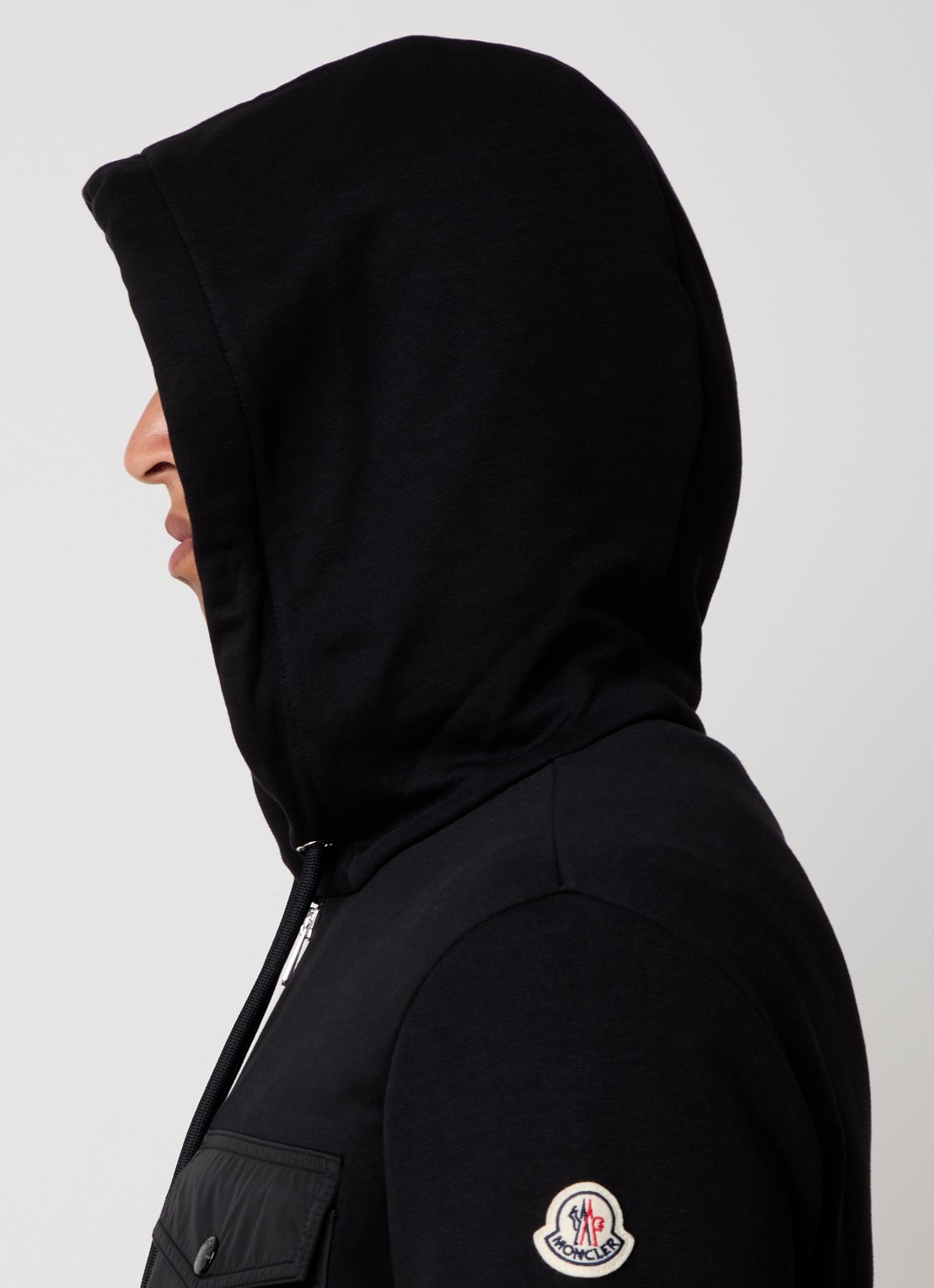 Moncler Sweatvest met klepzak en logo - detail 5 zwart