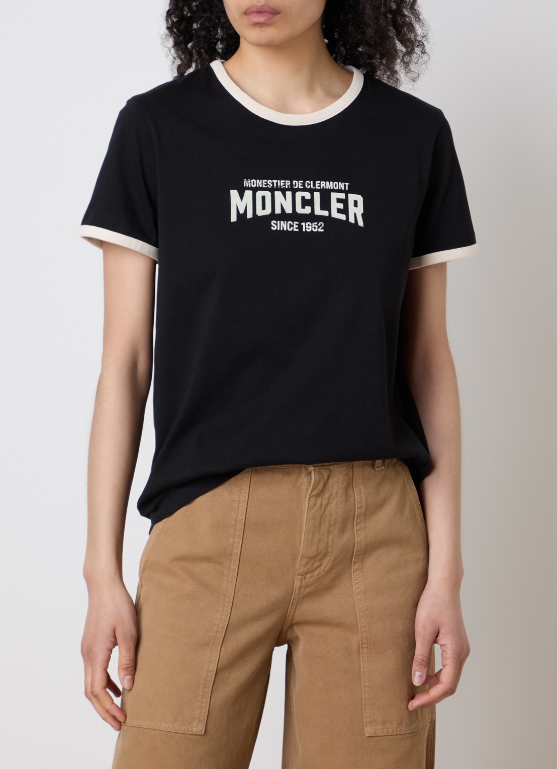 Moncler T-shirt met flock logoprint - detail zwart