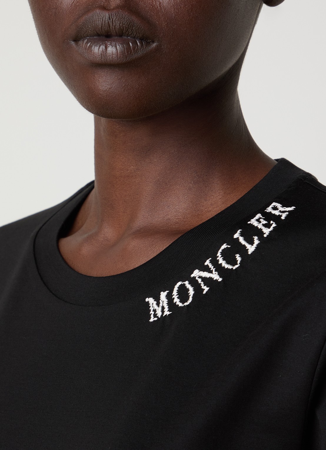 Moncler T-shirt met logoborduring - detail 2 zwart