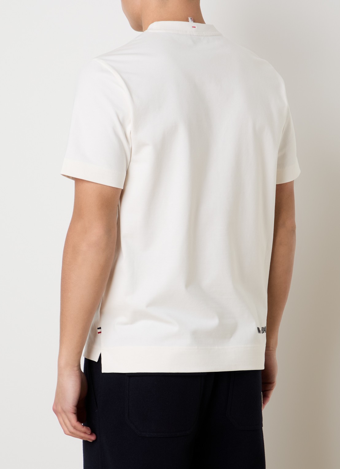Moncler T-shirt met logoprint - achterkant 3 gebroken wit