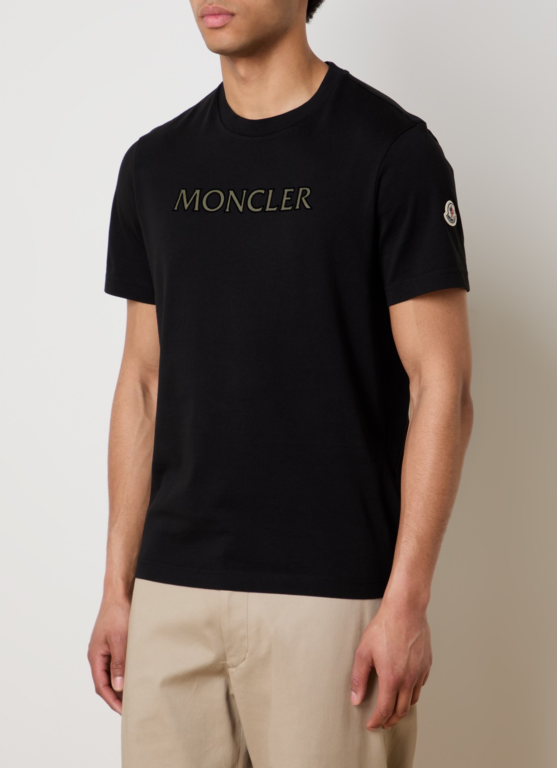 Moncler T-shirt met logoprint - detail 4 zwart