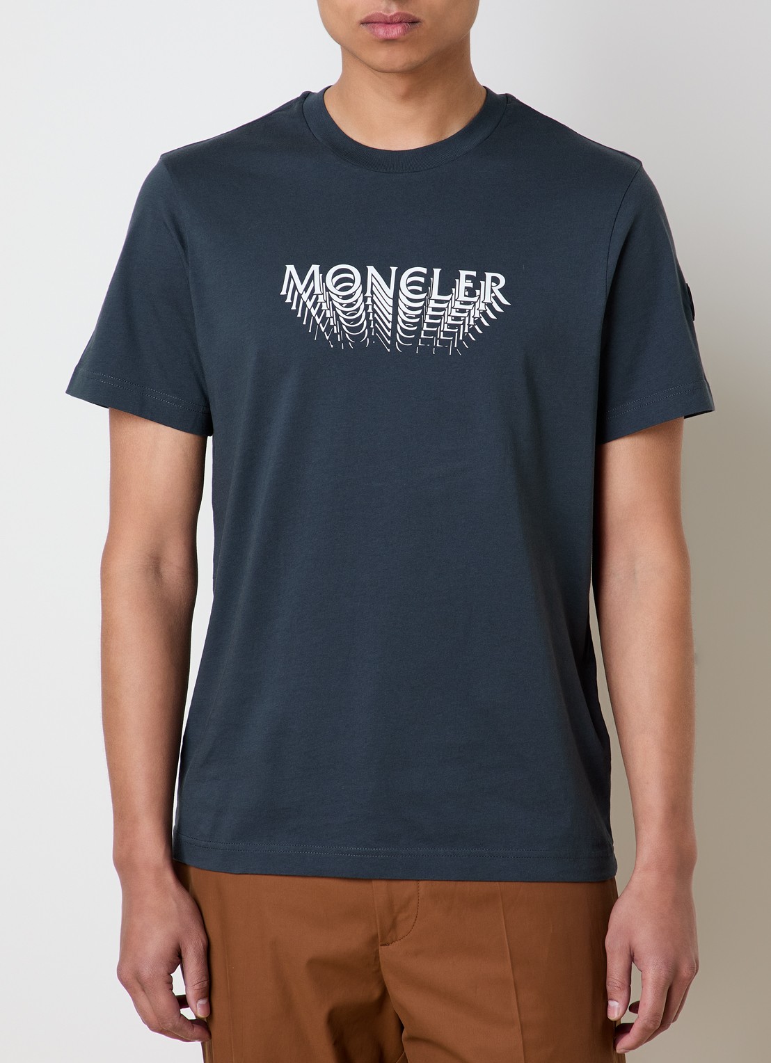 Moncler T-shirt met logoprint - detail 3 donkergrijs