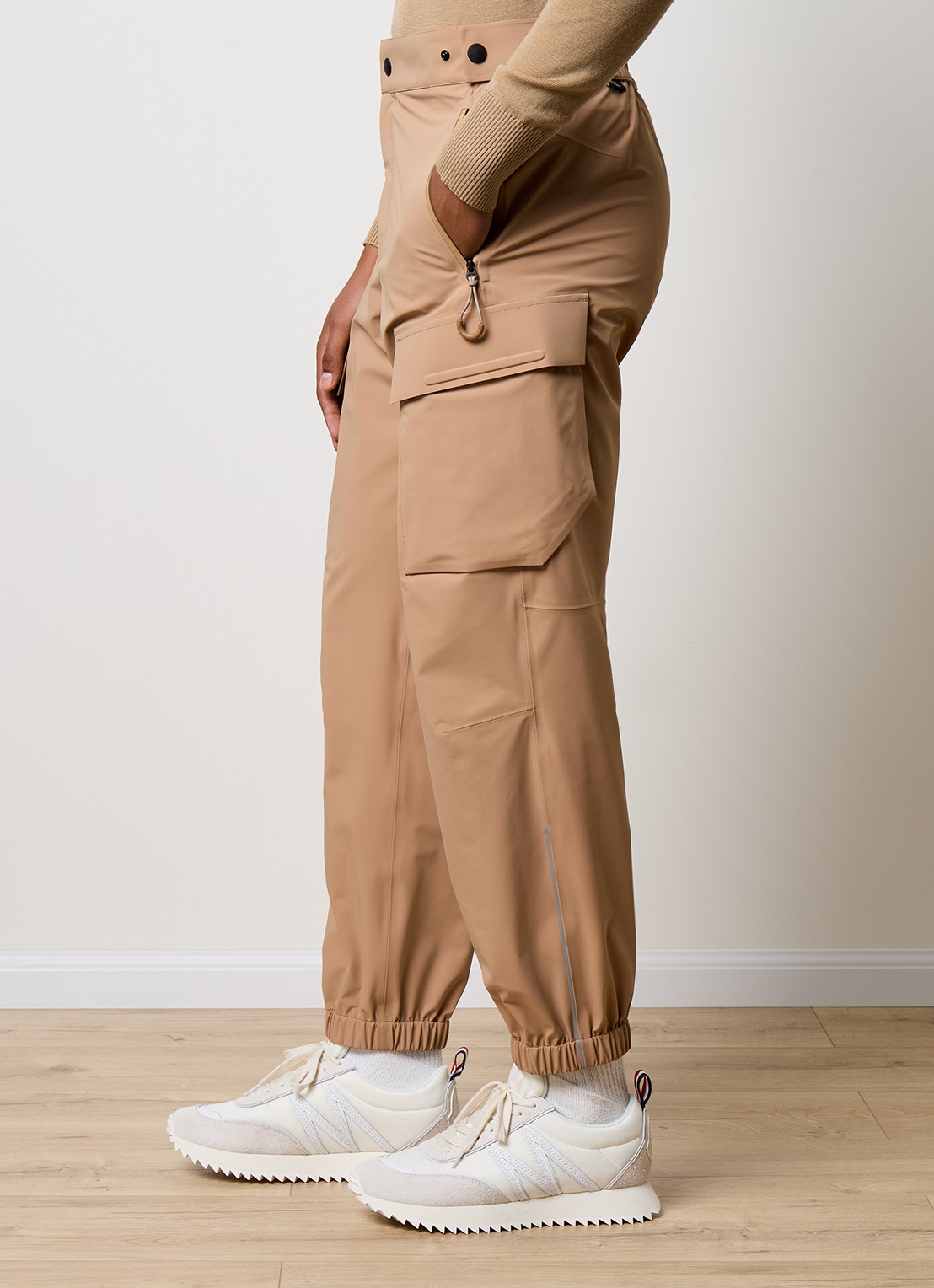 Moncler Tapered fit cargobroek met ritszakken - detail 4 camel