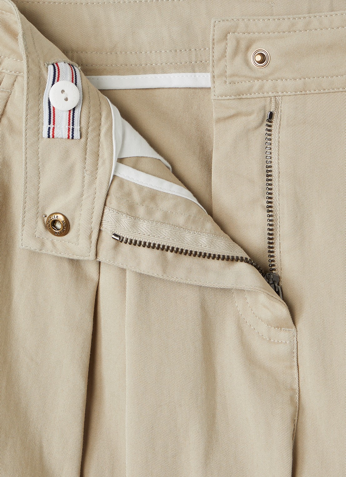 Moncler Tapered fit chino met steekzakken - detail 3 beige