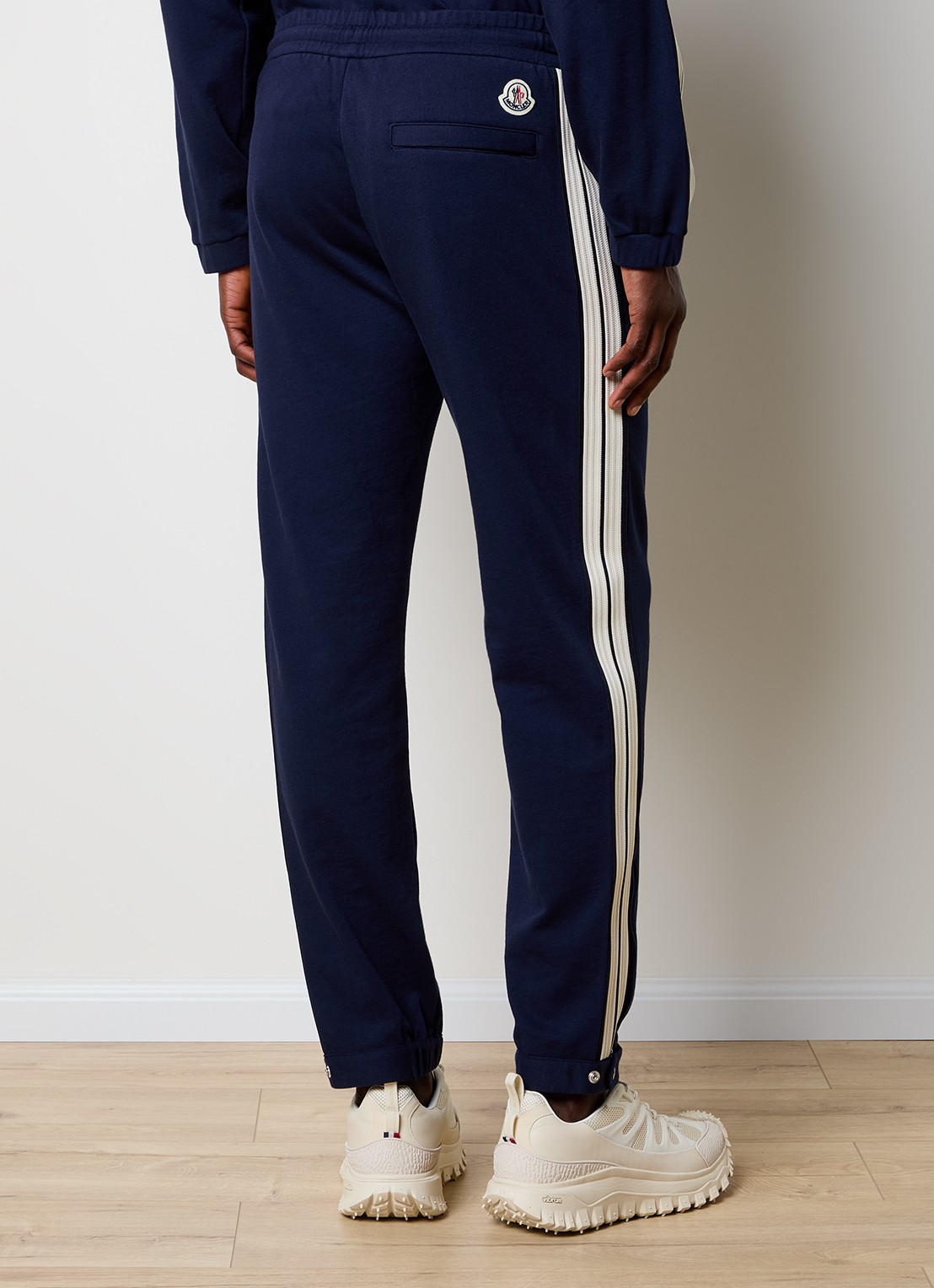 Moncler Tapered fit joggingbroek met steekzakken en logo - achterkant donkerblauw