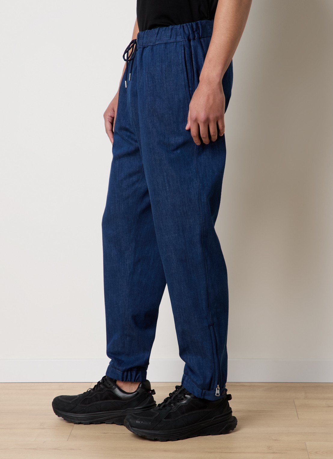 Moncler Tapered fit joggingbroek van chambray met steekzakken - detail 3 indigo