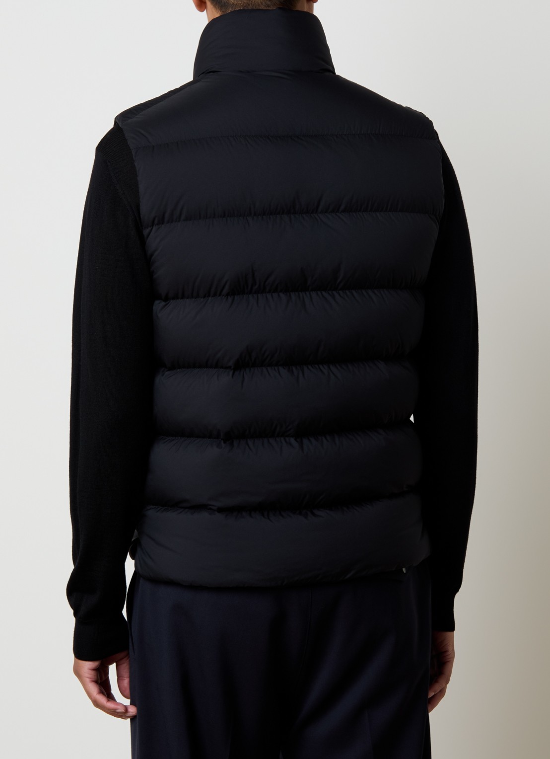 Moncler Tibb gewatteerde bodywarmer met donsvulling en logo - achterkant 6 zwart