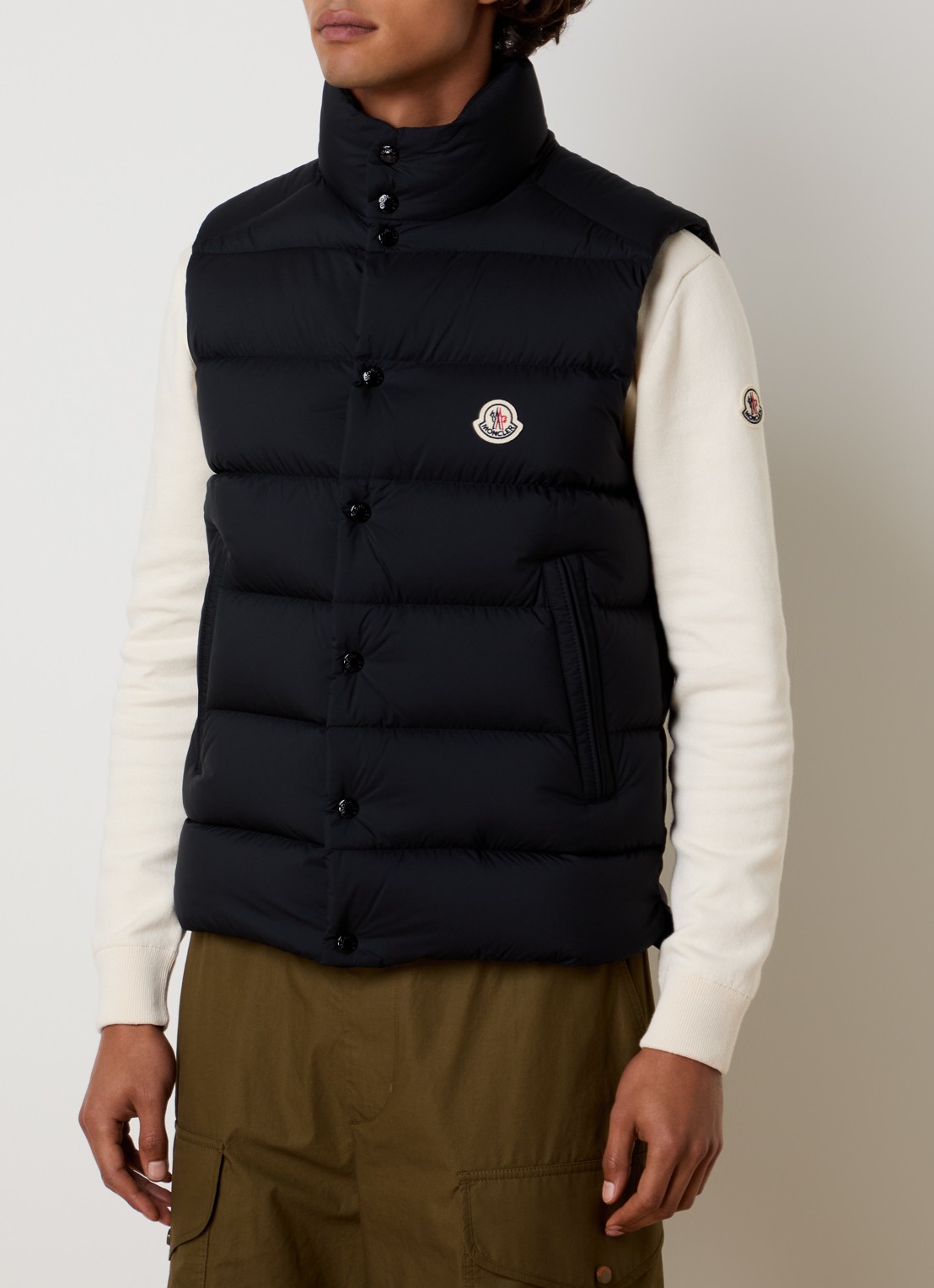 Moncler Tibb gewatteerde bodywarmer met donsvulling en logo - detail 4 zwart