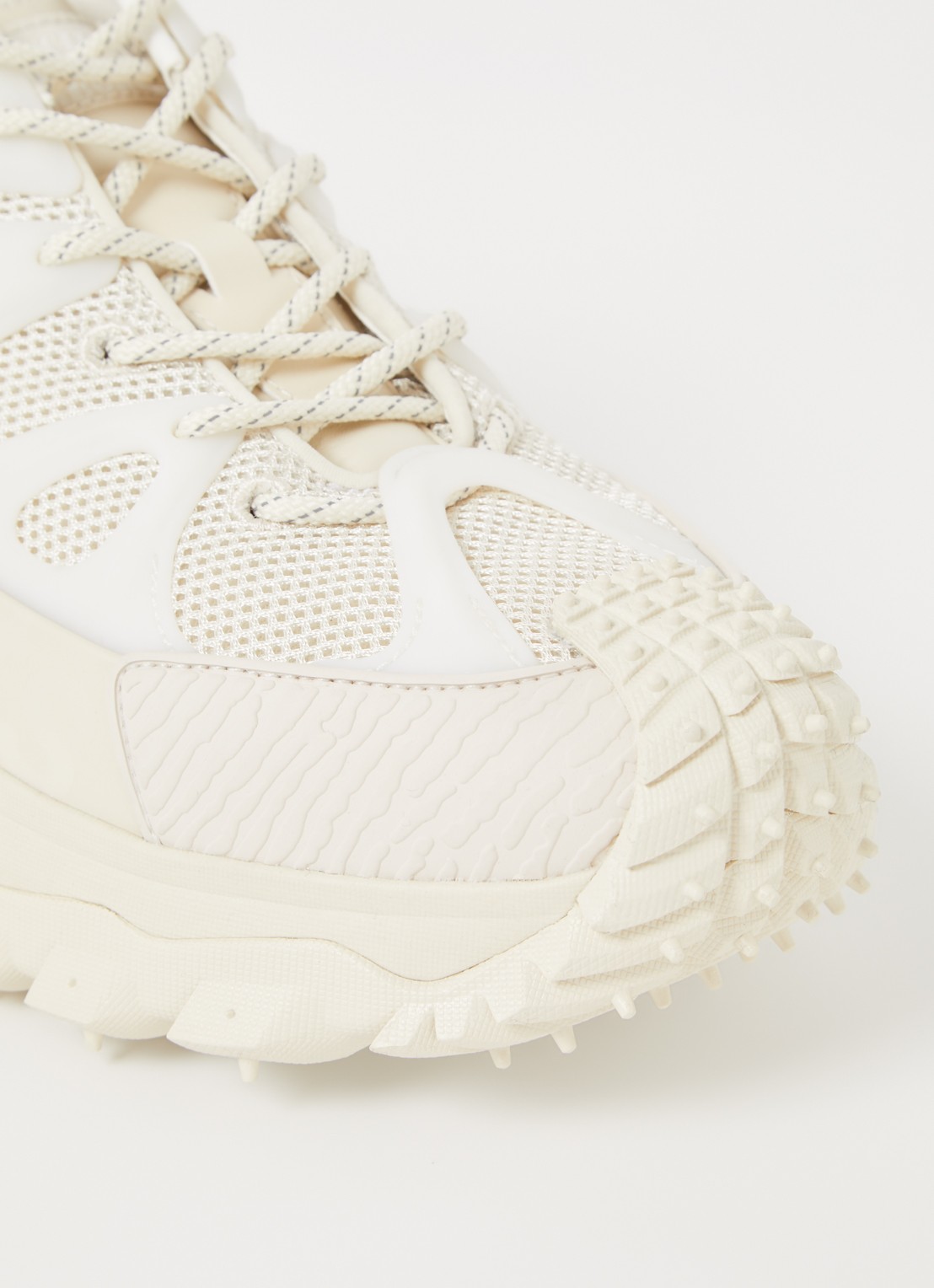Moncler Trailgrip Amoeba sneaker van leer met mesh details - detail 7 beige