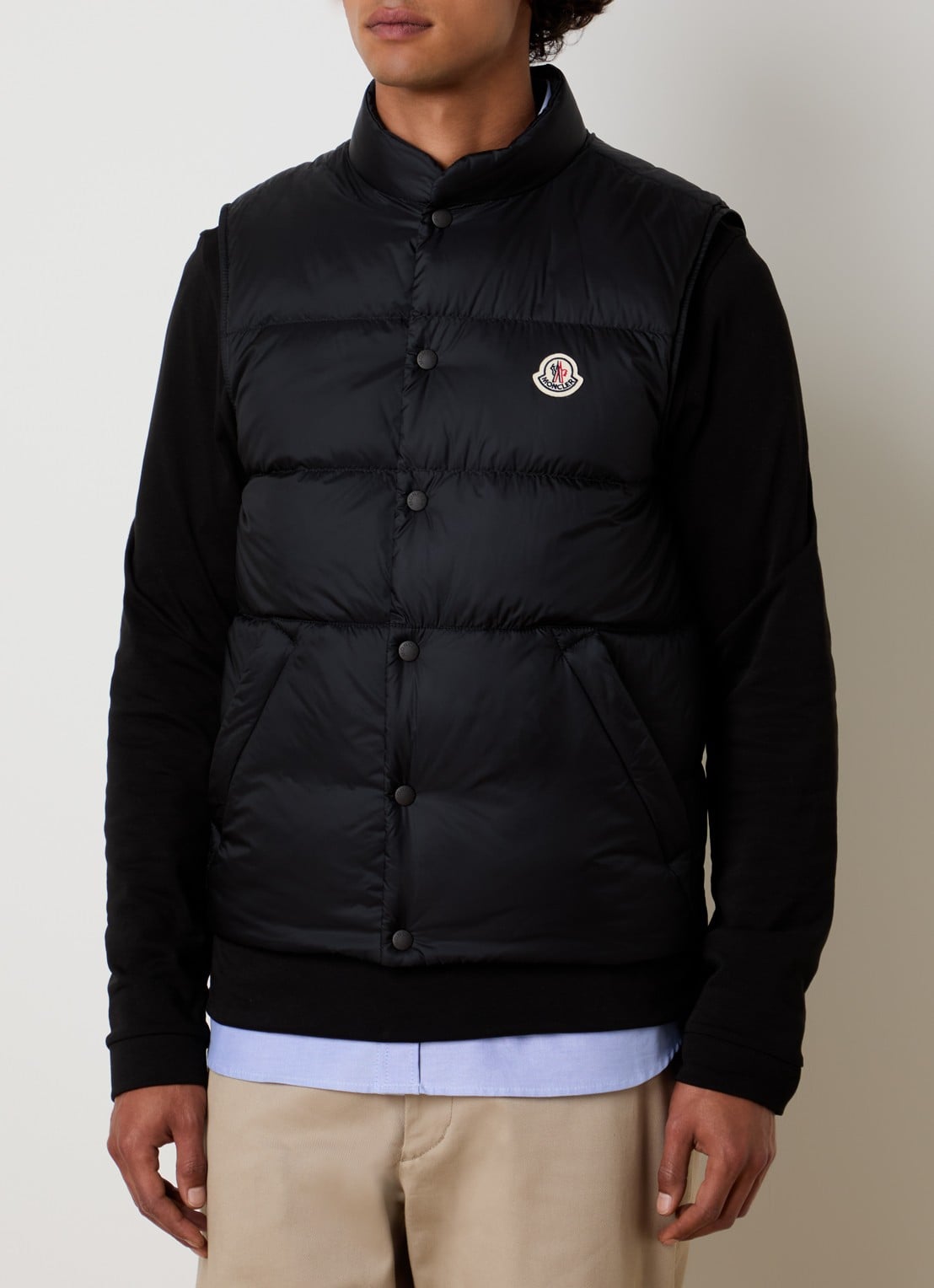 Moncler Tuquerouye gewatteerde bodywarmer met donsvulling en logo - detail 4 zwart