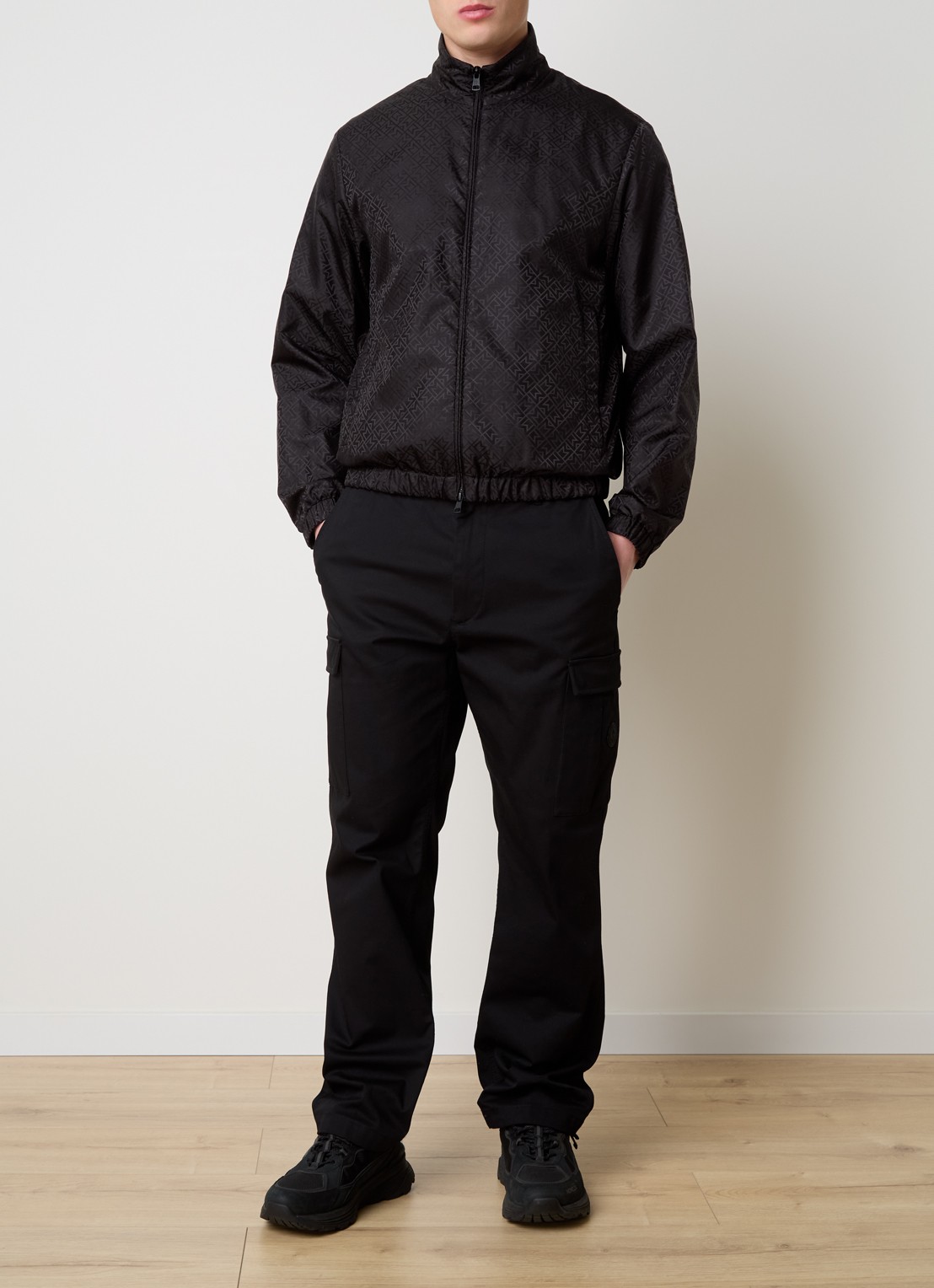 Moncler Vanoise jack met jacquard logoprint - voorkant 6 zwart