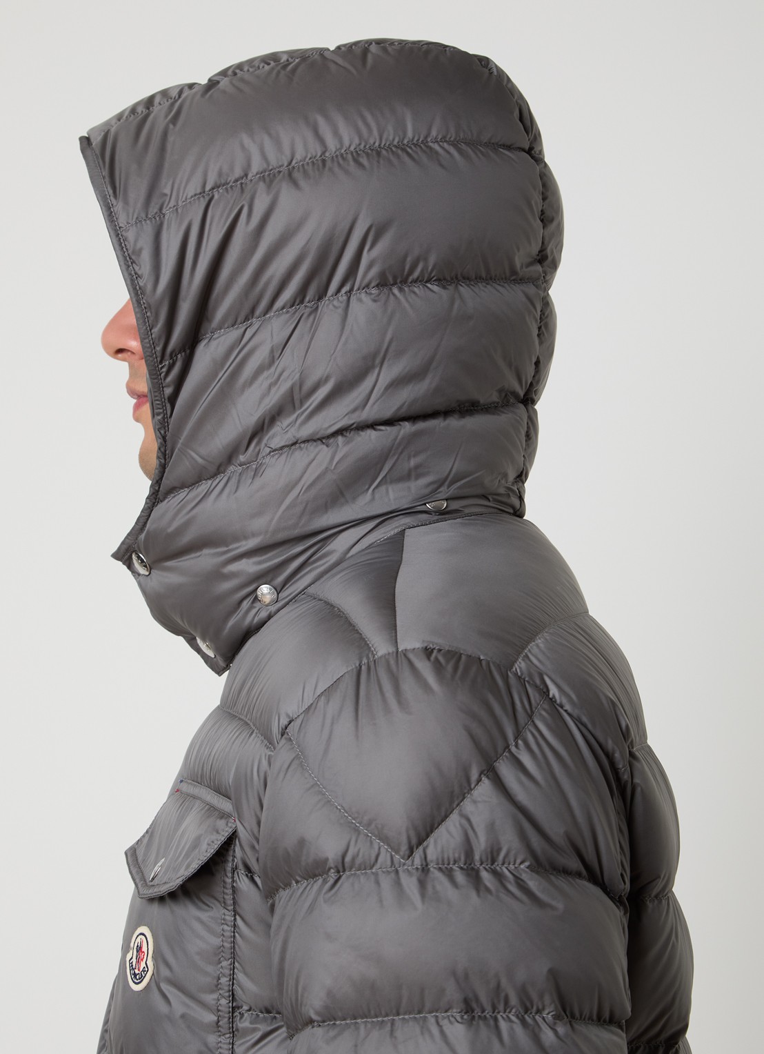Moncler Verith pufferjack met donsvulling en afneembare capuchon - detail 2 grijs