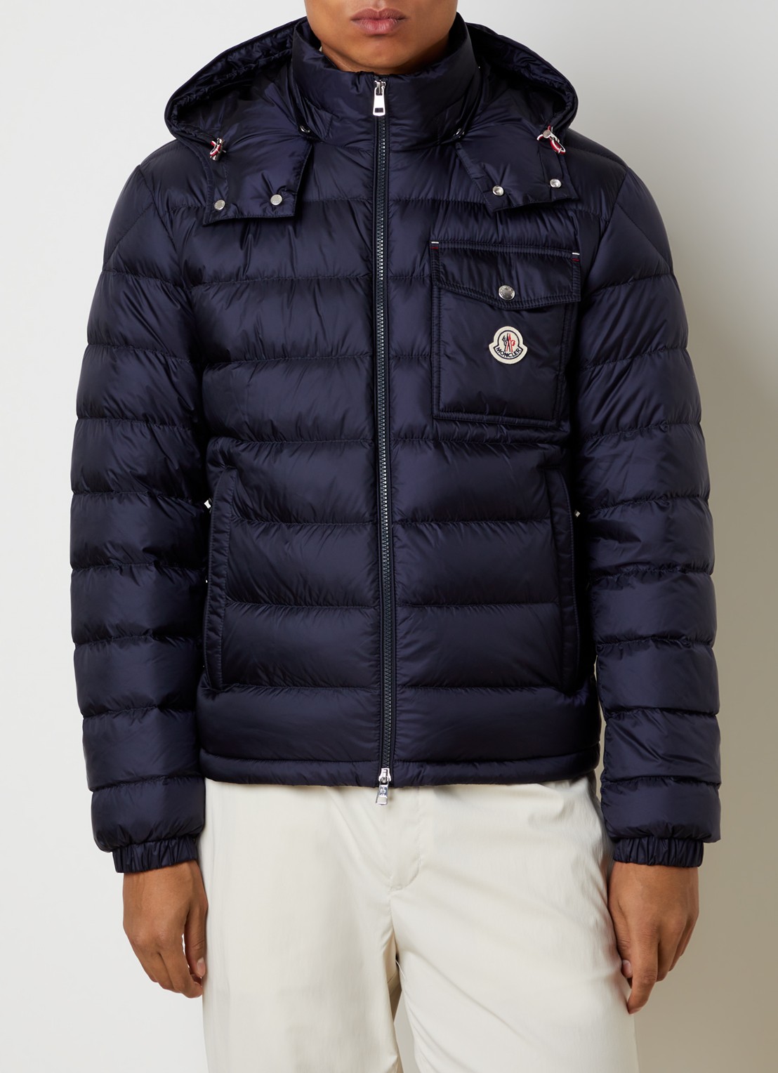 Moncler Verith pufferjack met donsvulling en afneembare capuchon - detail 4 donkerblauw