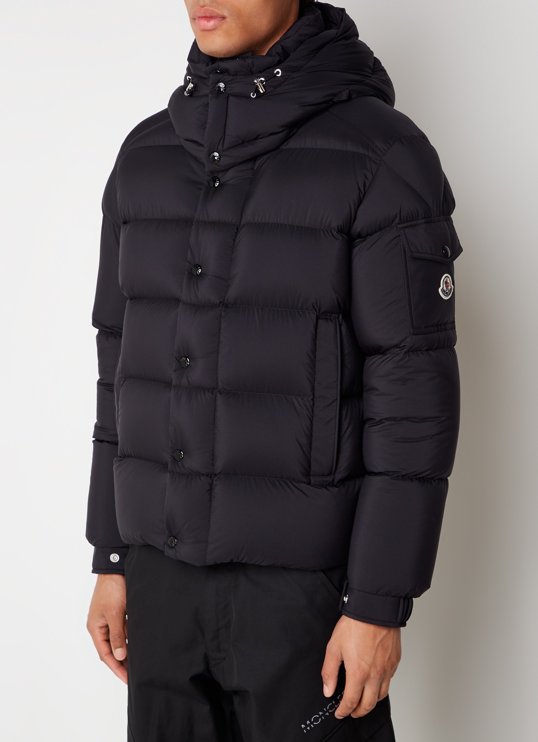 Moncler Vezere puffer jack met donsvulling en afneembare capuchon - detail 4 zwart