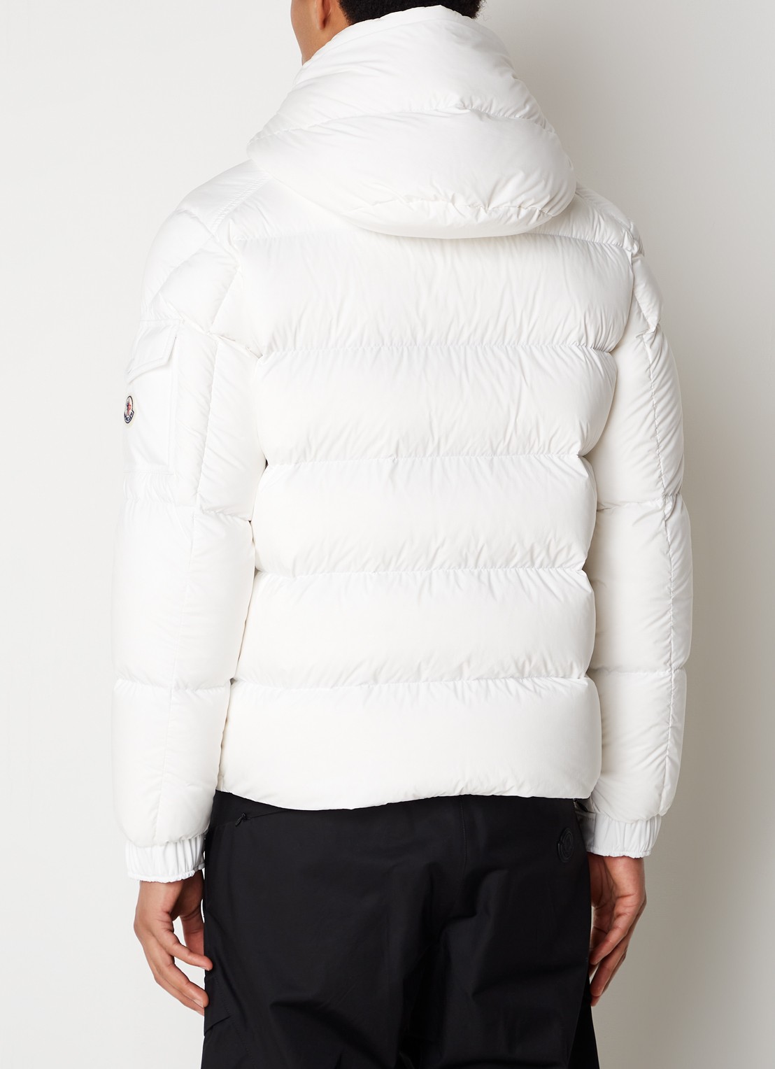 Moncler Vezere puffer jack met donsvulling en afneembare capuchon - achterkant gebroken wit