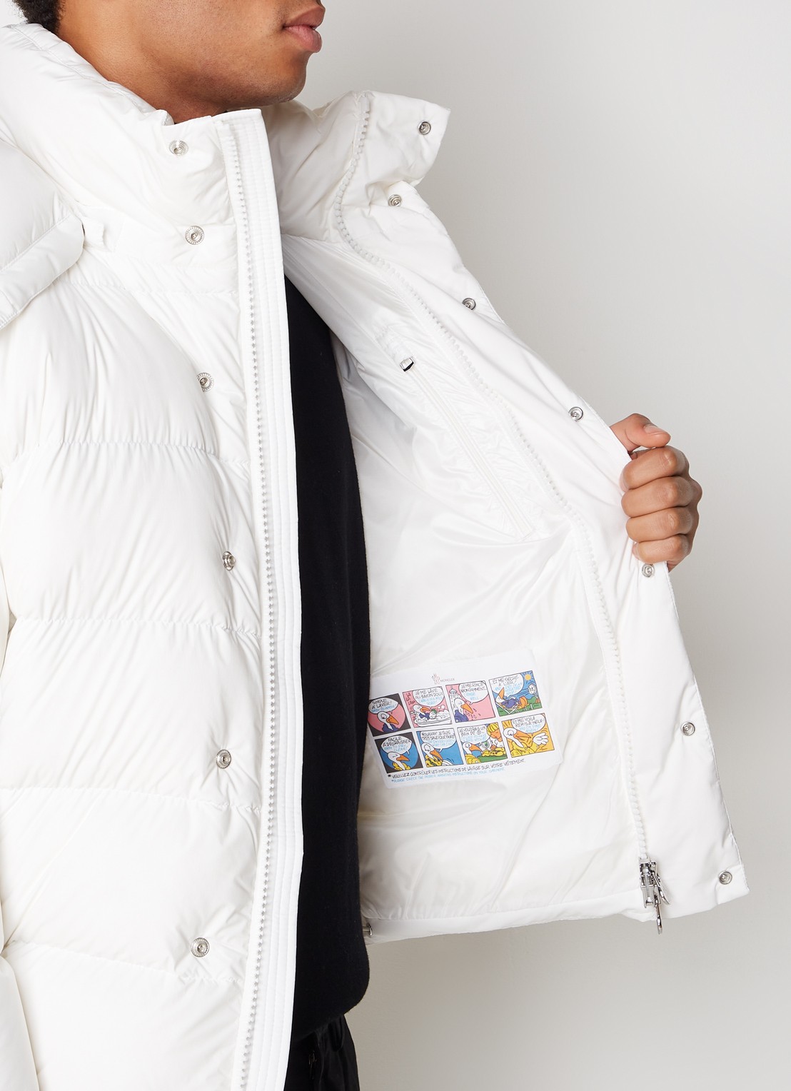 Moncler Vezere puffer jack met donsvulling en afneembare capuchon - detail 6 gebroken wit