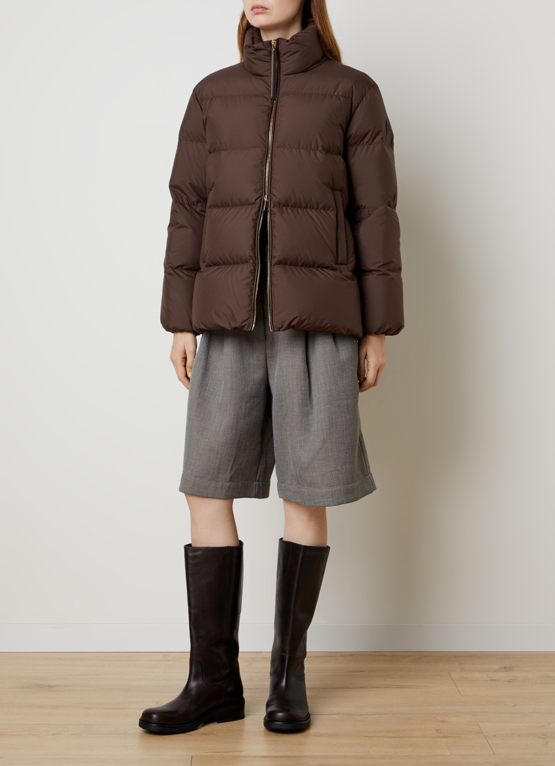 Moncler Vivantesse puffer jack met steekzakkken - voorkant 2 bruin
