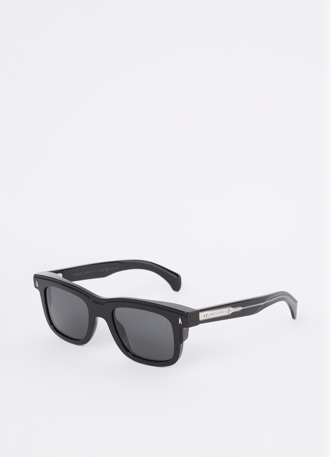 Moncler Wayfarer zonnebril ME6004 - voorkant zwart