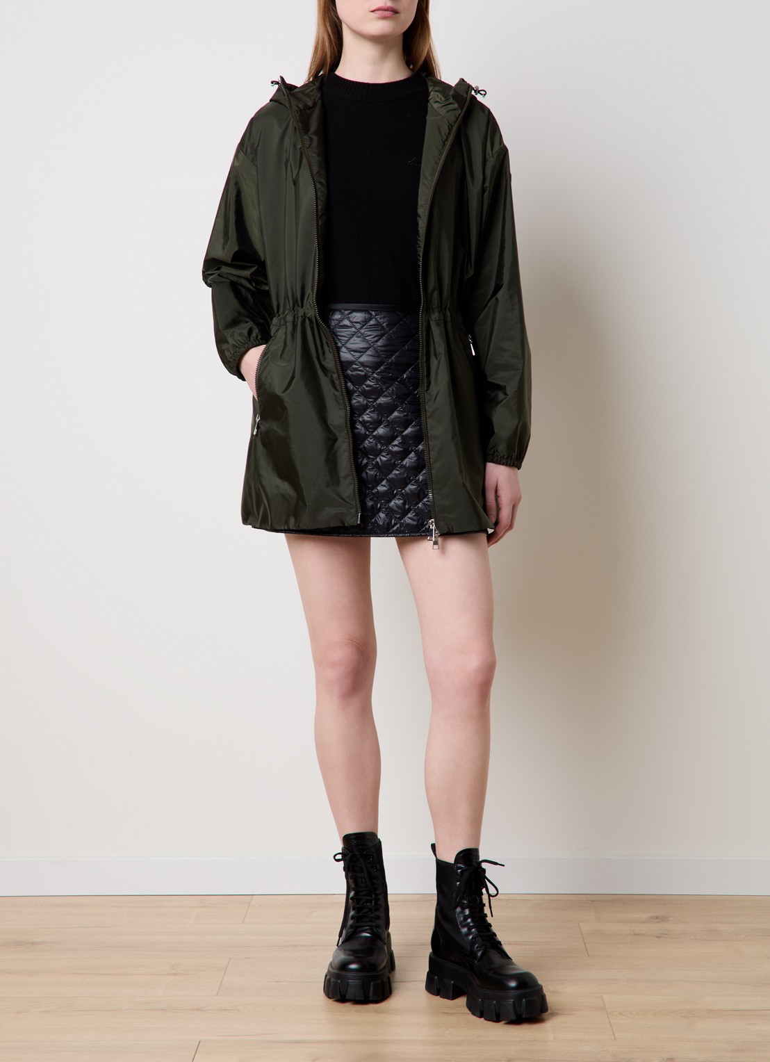 Moncler Wete windjack met capuchon en ritszakken - voorkant 2 bronsgroen