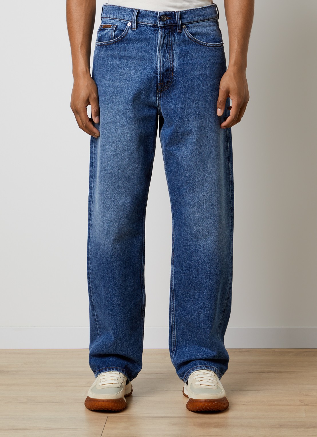 Moncler Wide fit jeans met medium wassing en steekzakken - detail indigo