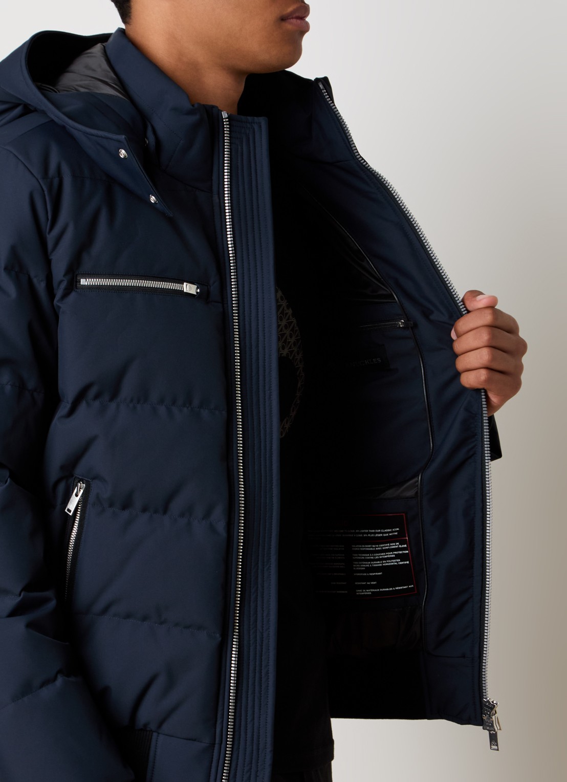 Moose Knuckles Puffer jas met donsvulling en ritszakken - detail 4 donkerblauw