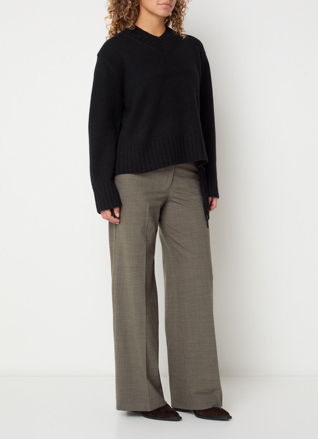 Mos Mosh Haley mid waist wide fit pantalon met steekzakken - voorkant 4 lichtbruin