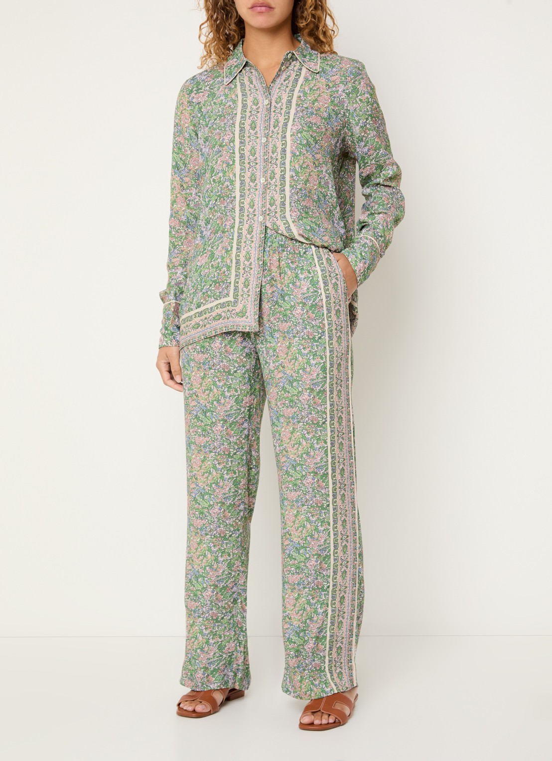 Mos Mosh MMBala high waist straight fit pantalon met bloemenprint - voorkant 3 groen