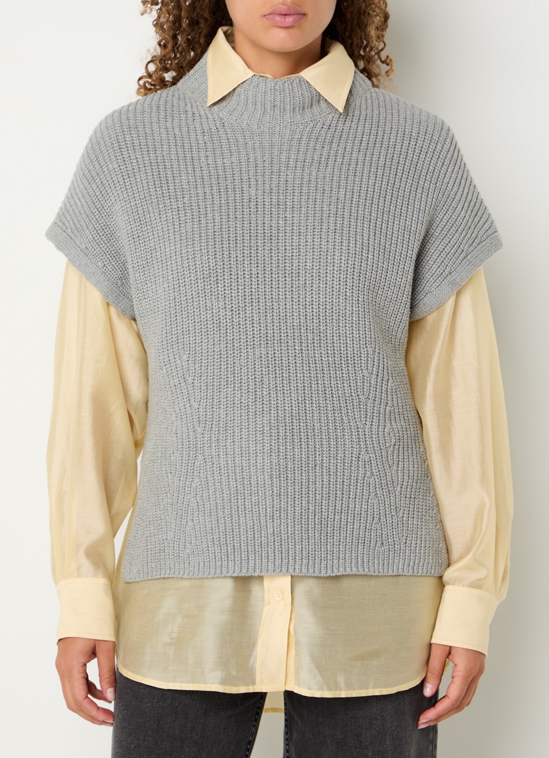 Mos Mosh MMBiola grofgebreide spencer met zijsplitten - detail grijs