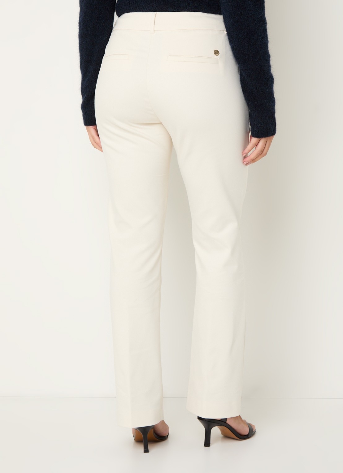 Mos Mosh MMEllen mid waist straight fit cropped chino met steekzakken - achterkant gebroken wit