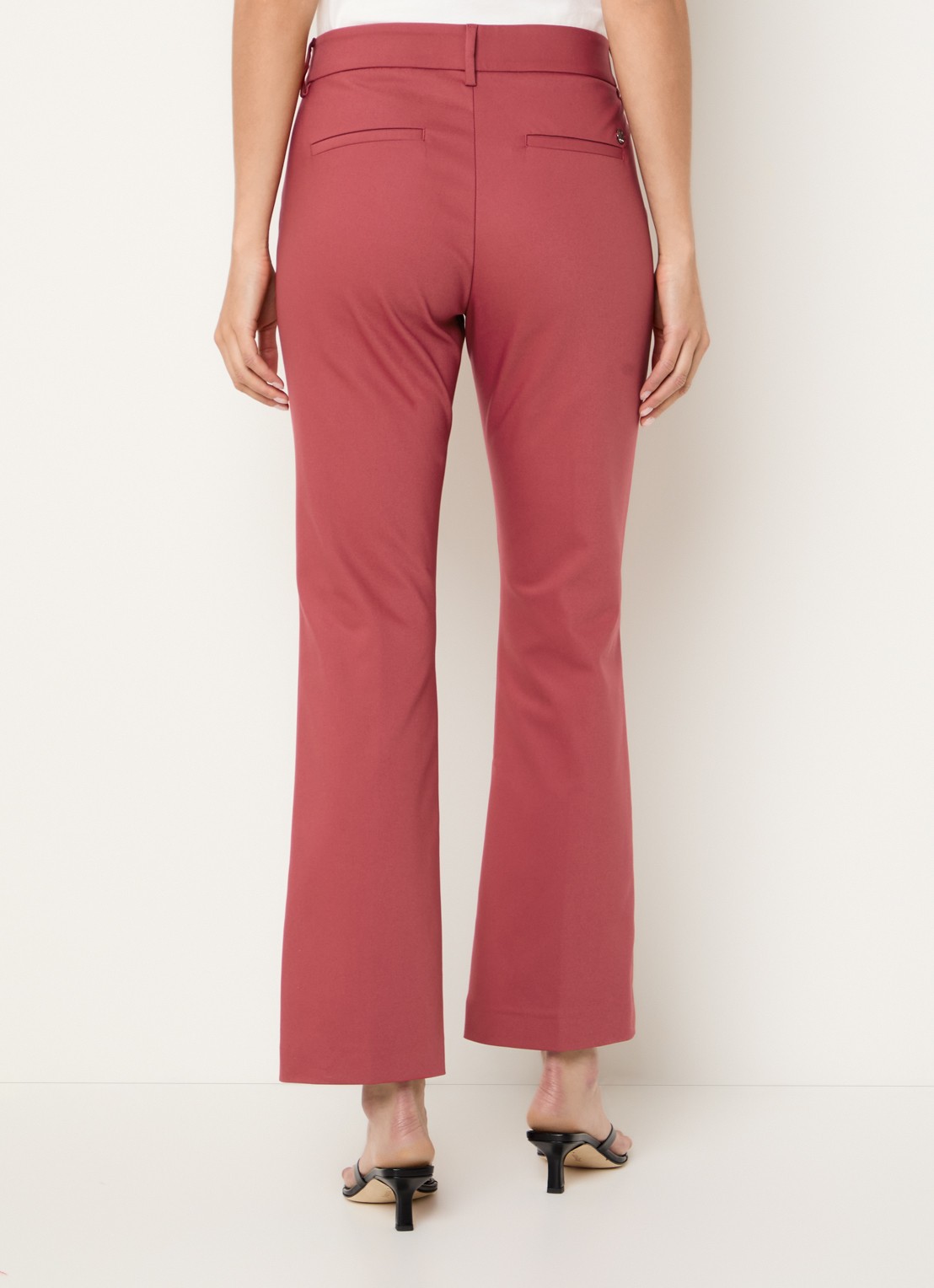 Mos Mosh MMEllen mid waist straight fit cropped chino met steekzakken - achterkant donkerrood
