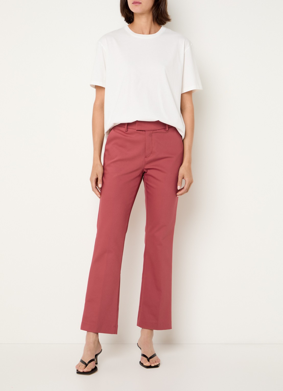 Mos Mosh MMEllen mid waist straight fit cropped chino met steekzakken - voorkant 3 donkerrood