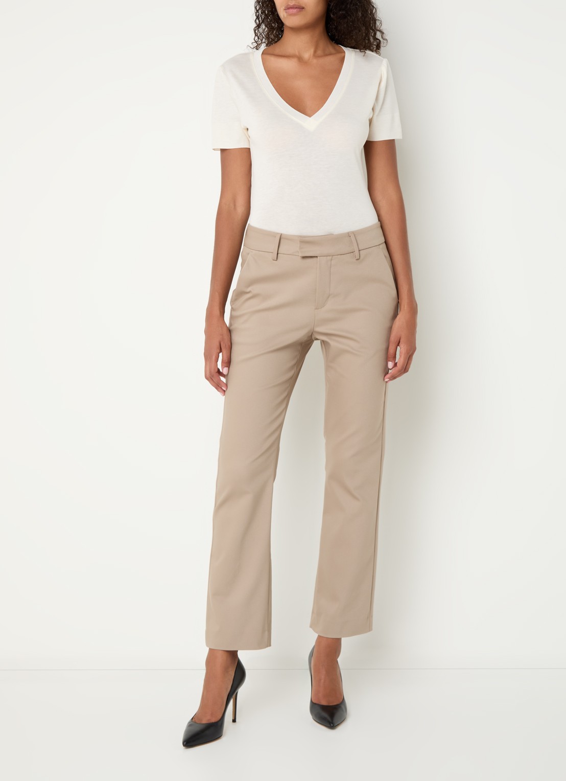 Mos Mosh MMEllen mid waist straight fit cropped chino met steekzakken - voorkant 2 lichtbruin