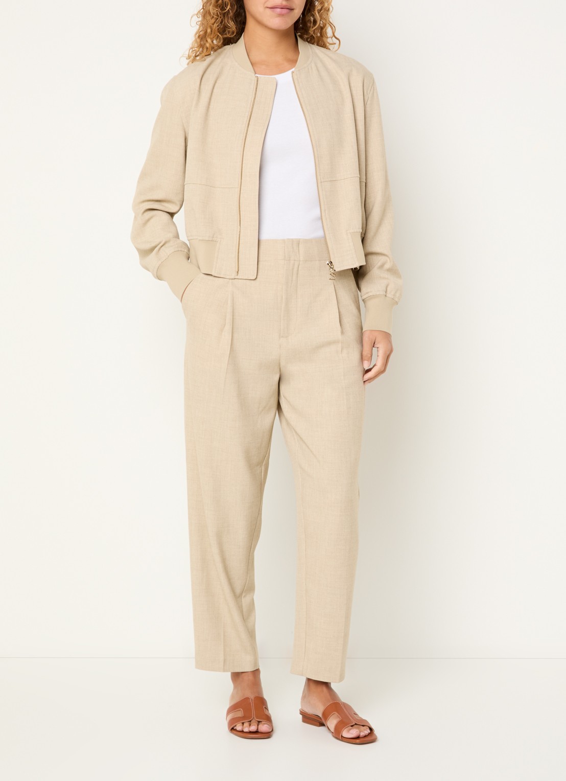Mos Mosh MMLeysa high waist tapered fit cropped pantalon met steekzakken - voorkant 3 beige