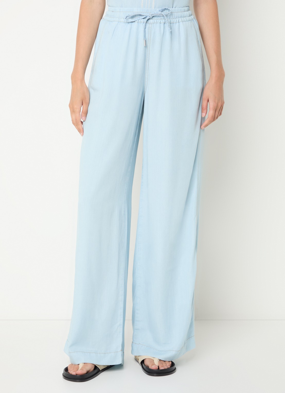 Mos Mosh MMMolli Olli high waist wide fit broek van chambray met steekzakken - detail lichtblauw