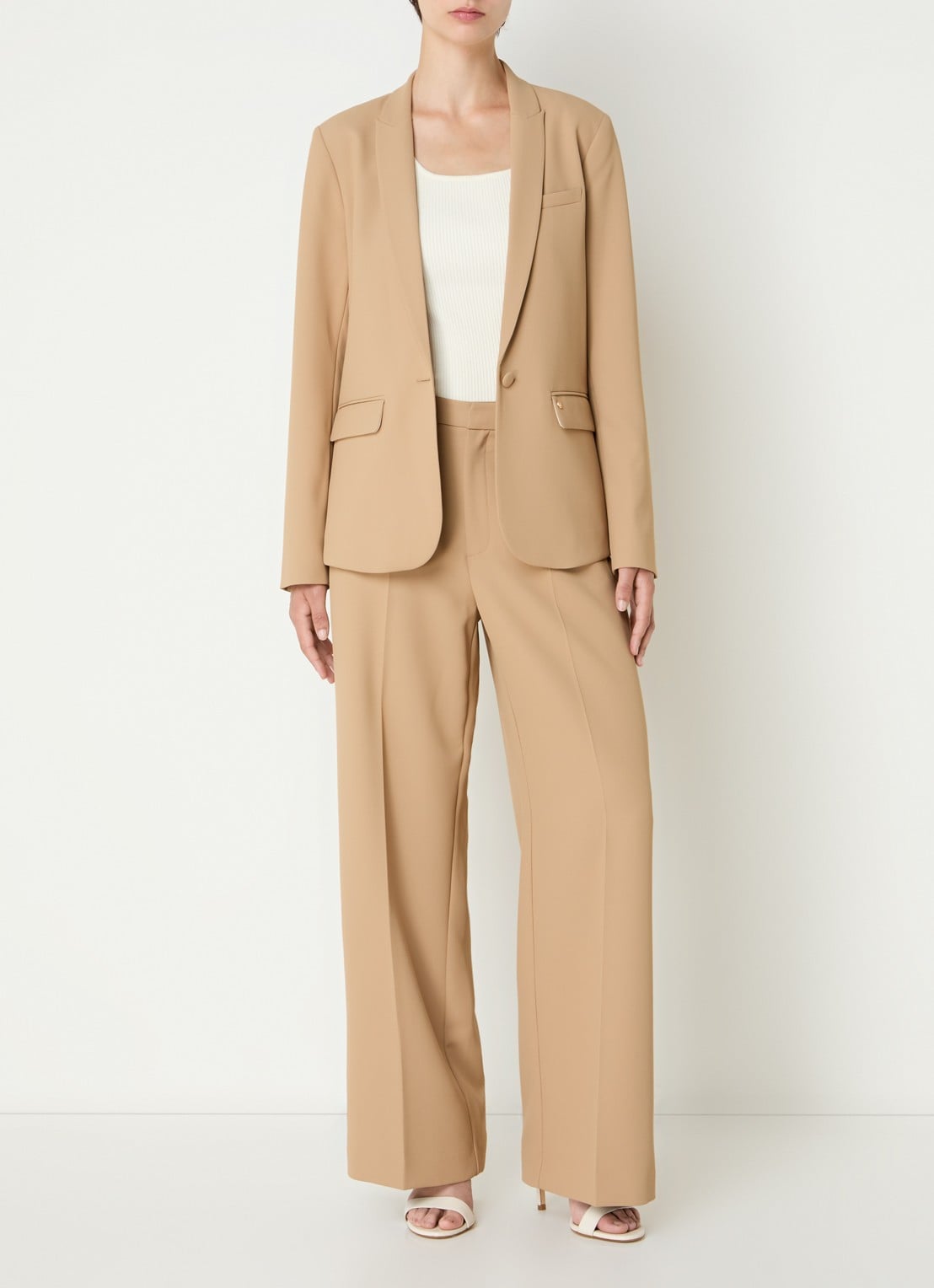 Mos Mosh MMPhoebe Miley blazer met klepzakken en schoudervulling - voorkant 3 camel