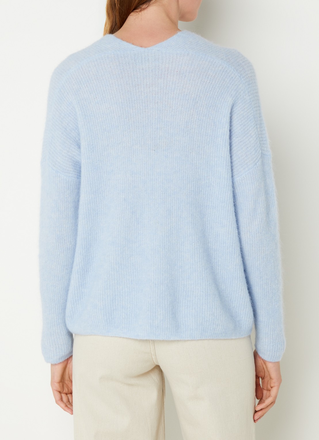 Mos Mosh MMThora fijngebreide pullover in alpaca wolblend met V-hals - achterkant 3 cashmere blue / kobaltblauw