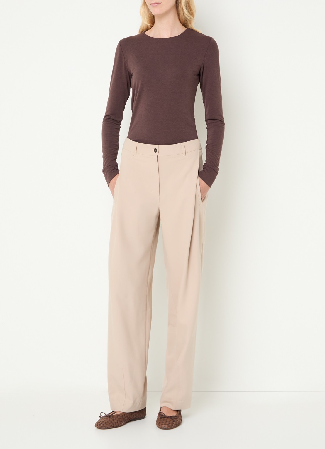 Moscow Colette high waist straight fit pantalon met steekzakken - voorkant 4 beige
