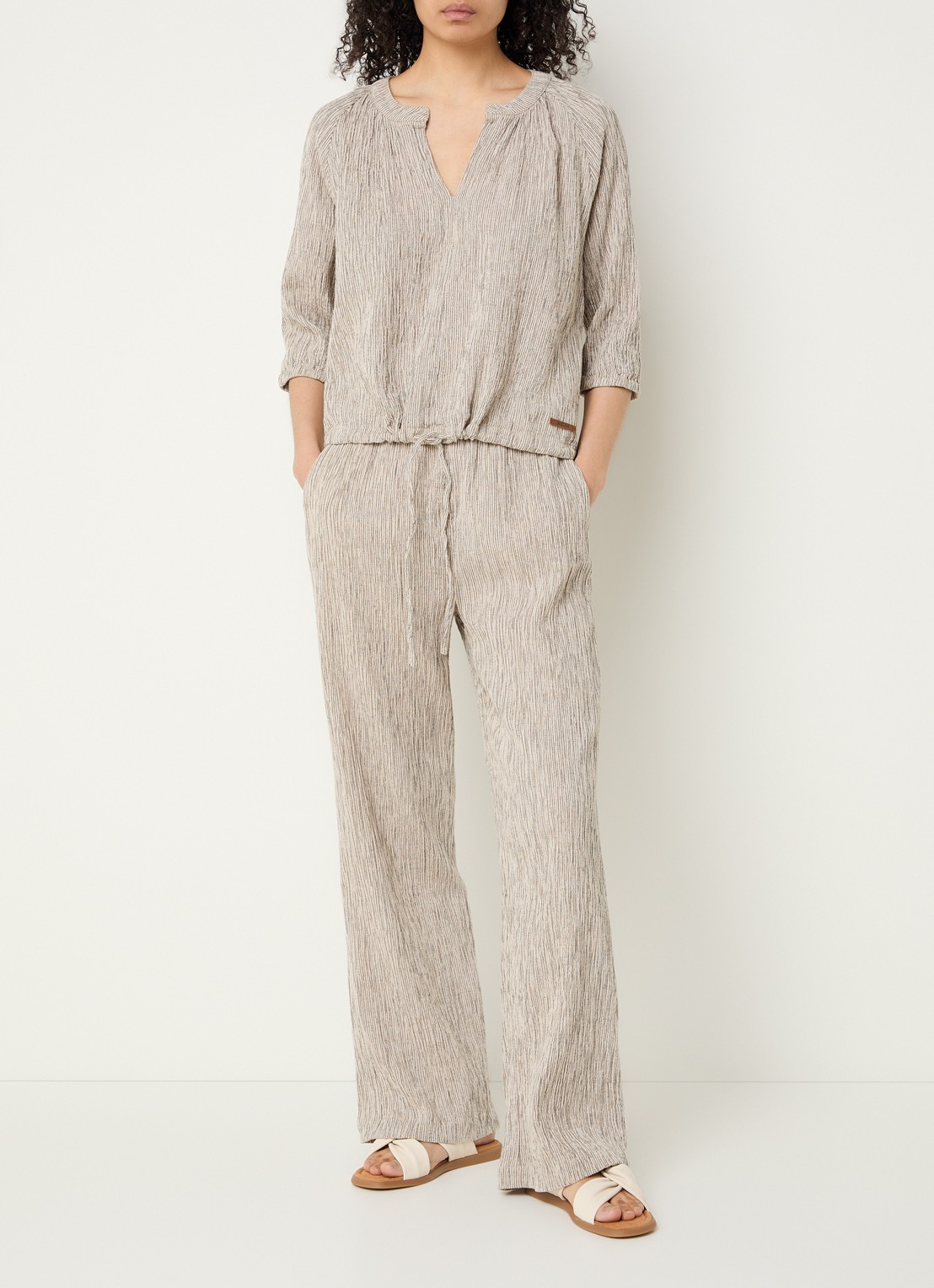 Moscow Percy high waist wide fit broek met steekzakken - voorkant 2 zand