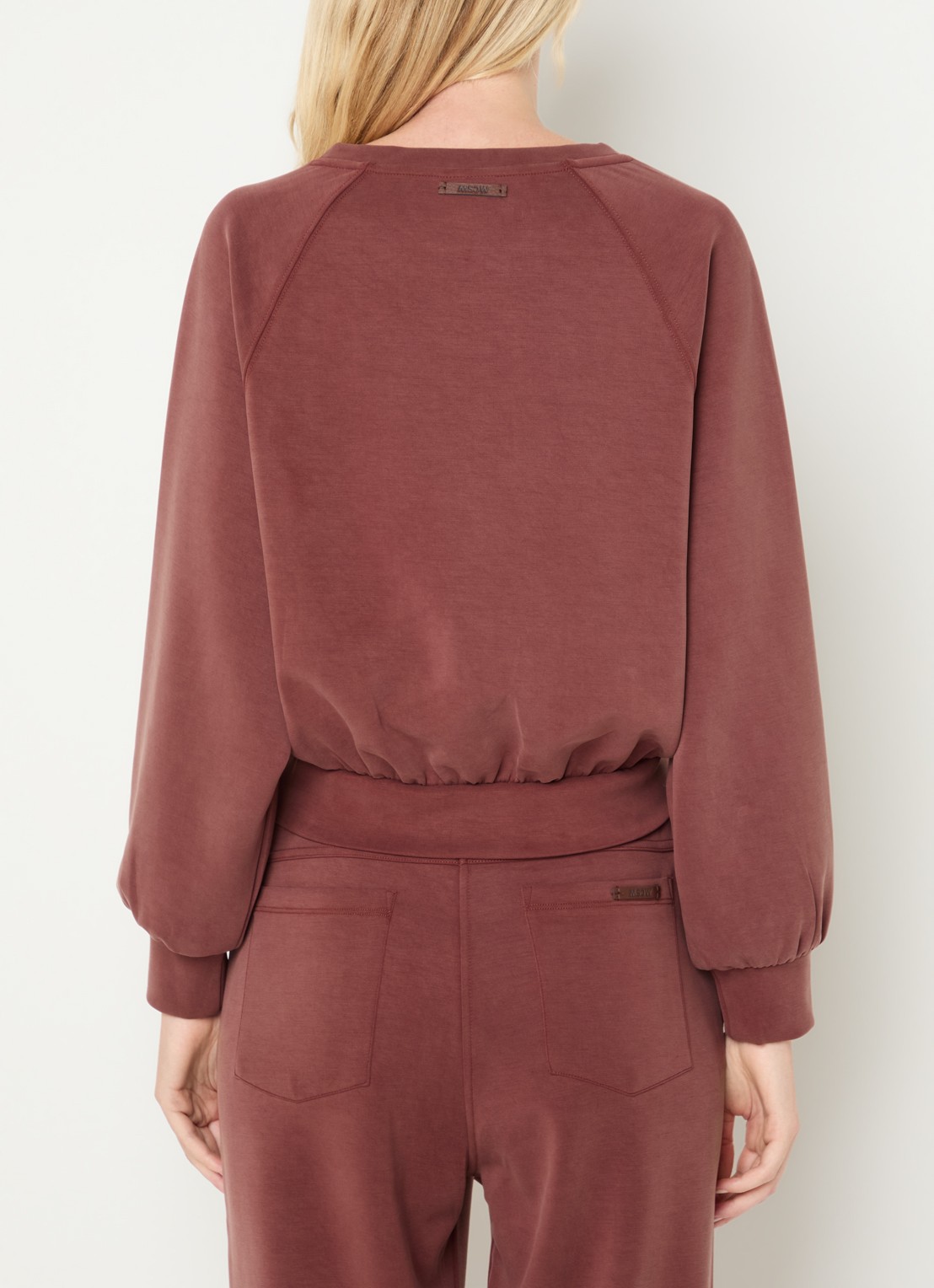 Moscow Romy sweater met strikceintuur - achterkant 3 roodbruin