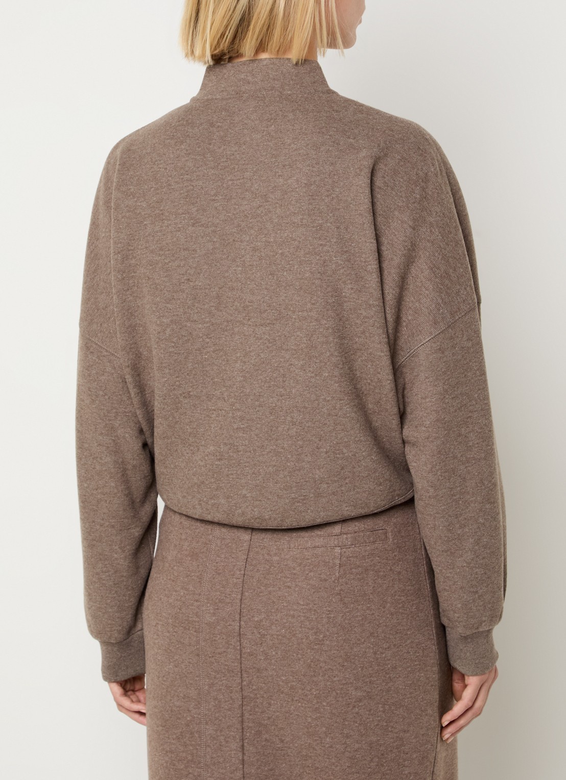 Moscow Saskia fijngebreid vest met opstaande kraag - achterkant 4 donkerbeige
