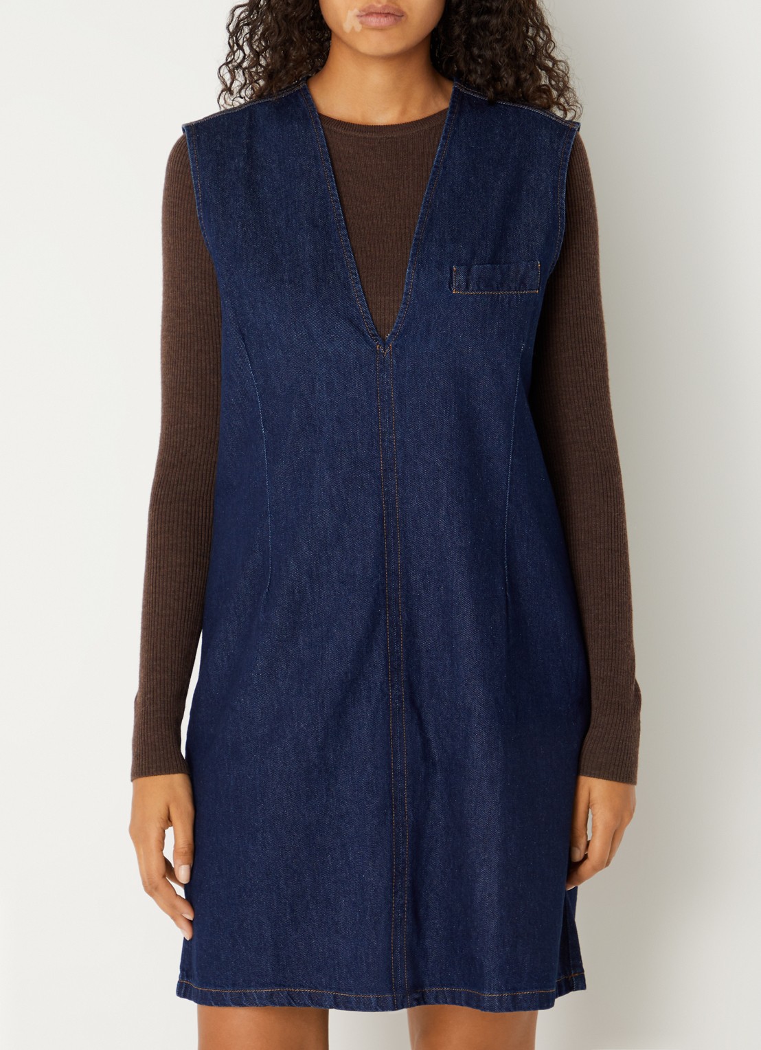 MSCH Copenhagen MSCHAdna Alena mini denim jurk met borstzak - detail indigo